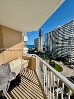 1965 S Ocean Dr, Unit 10 M, Hallandale Beach, FL 33009 Photo