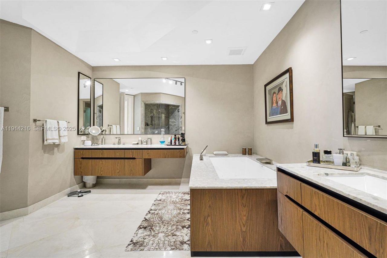 16047 Collins Ave, Unit 2102, Sunny Isles Beach, FL 33160 Photo