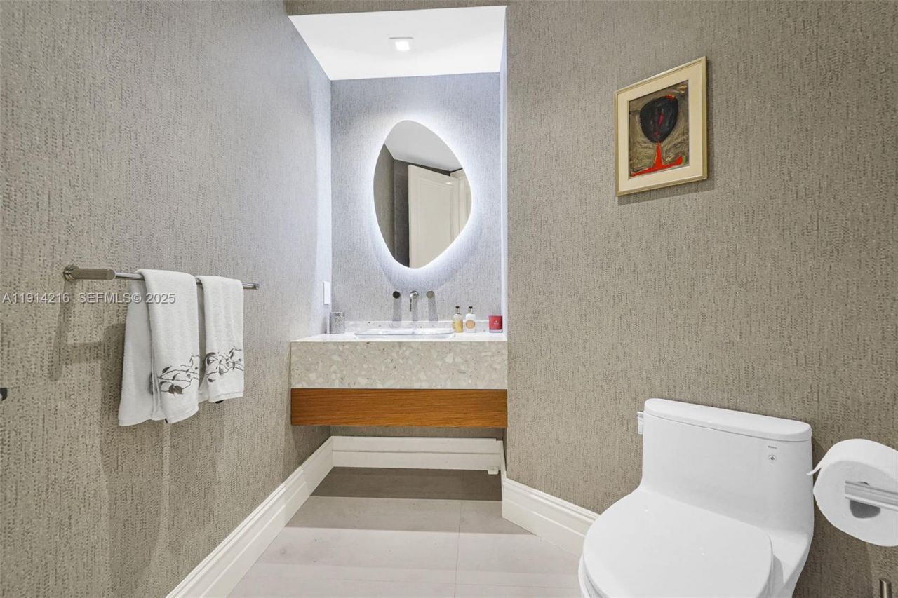 16047 Collins Ave, Unit 2102, Sunny Isles Beach, FL 33160 Photo