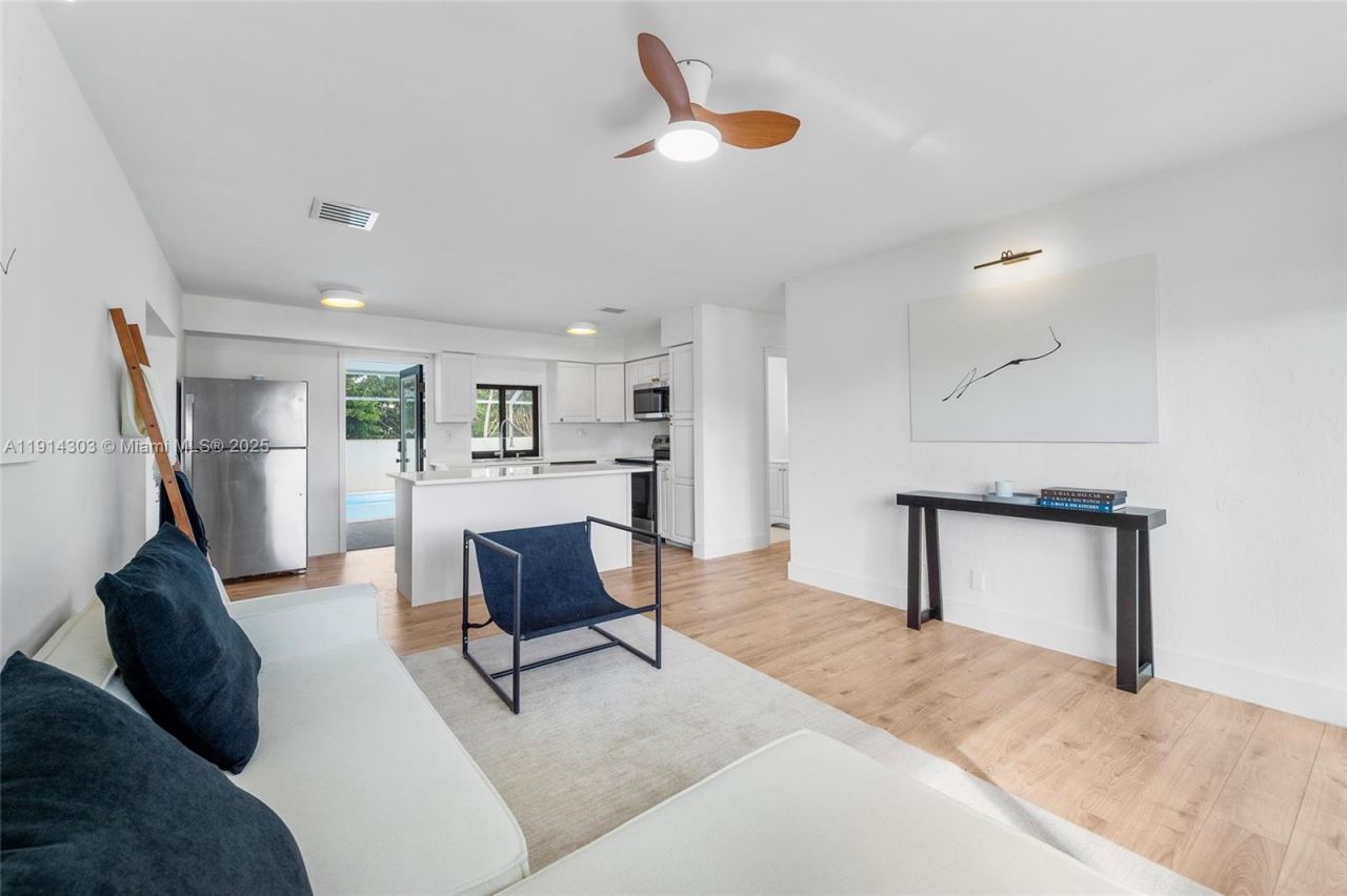 9915 SW 212th St, Cutler Bay, FL 33189 Photo