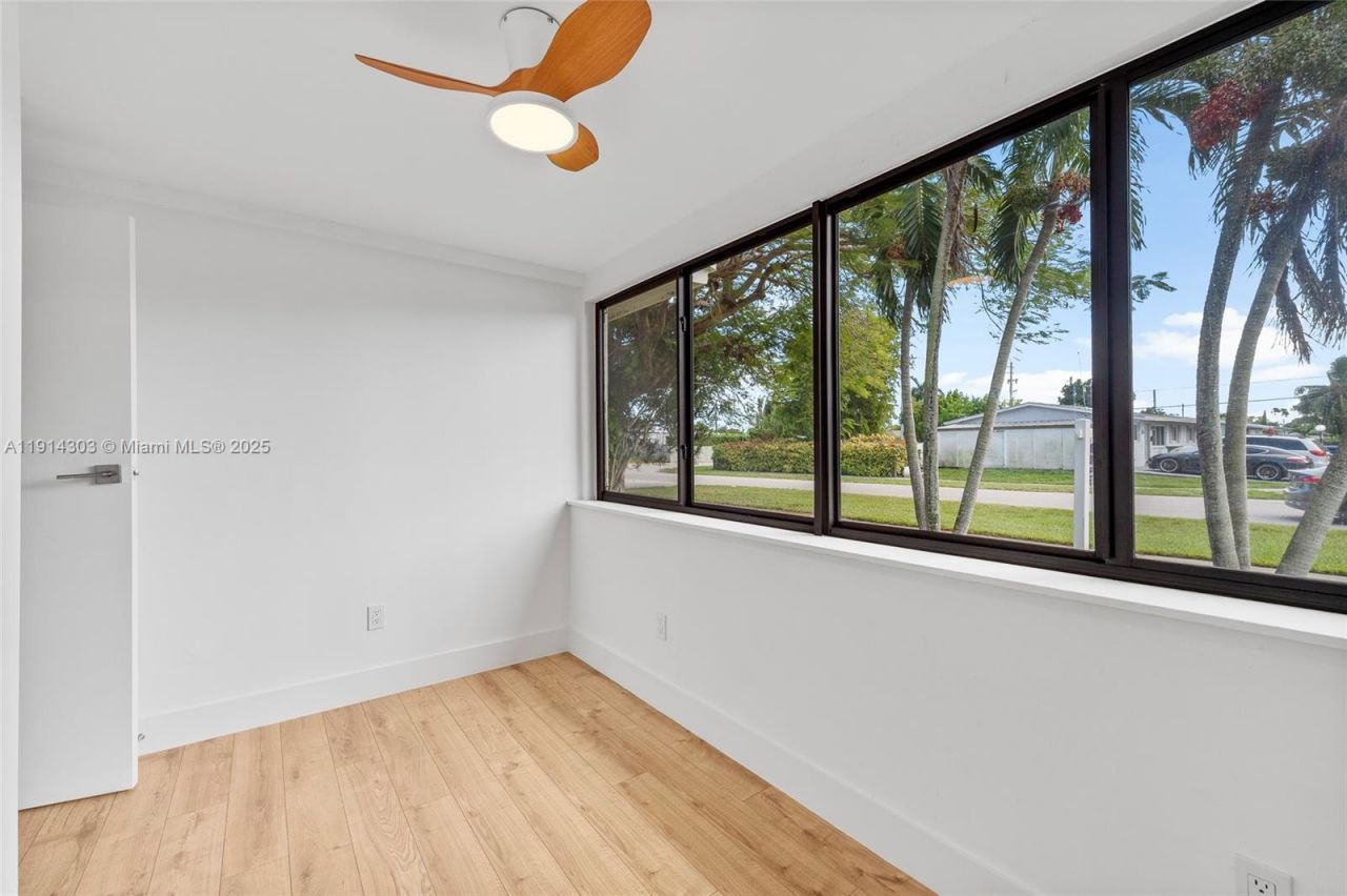 9915 SW 212th St, Cutler Bay, FL 33189 Photo