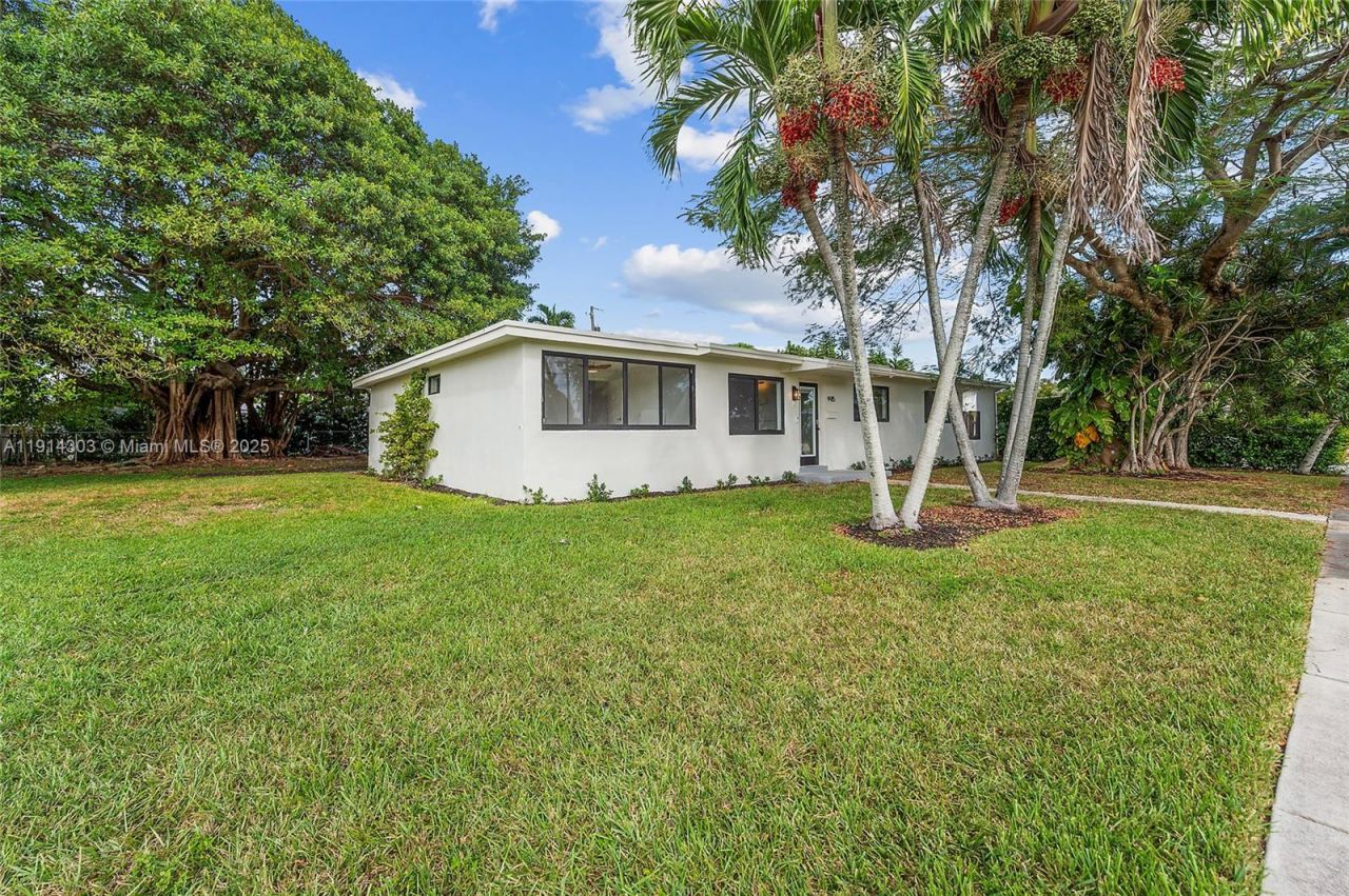 9915 SW 212th St, Cutler Bay, FL 33189 Photo