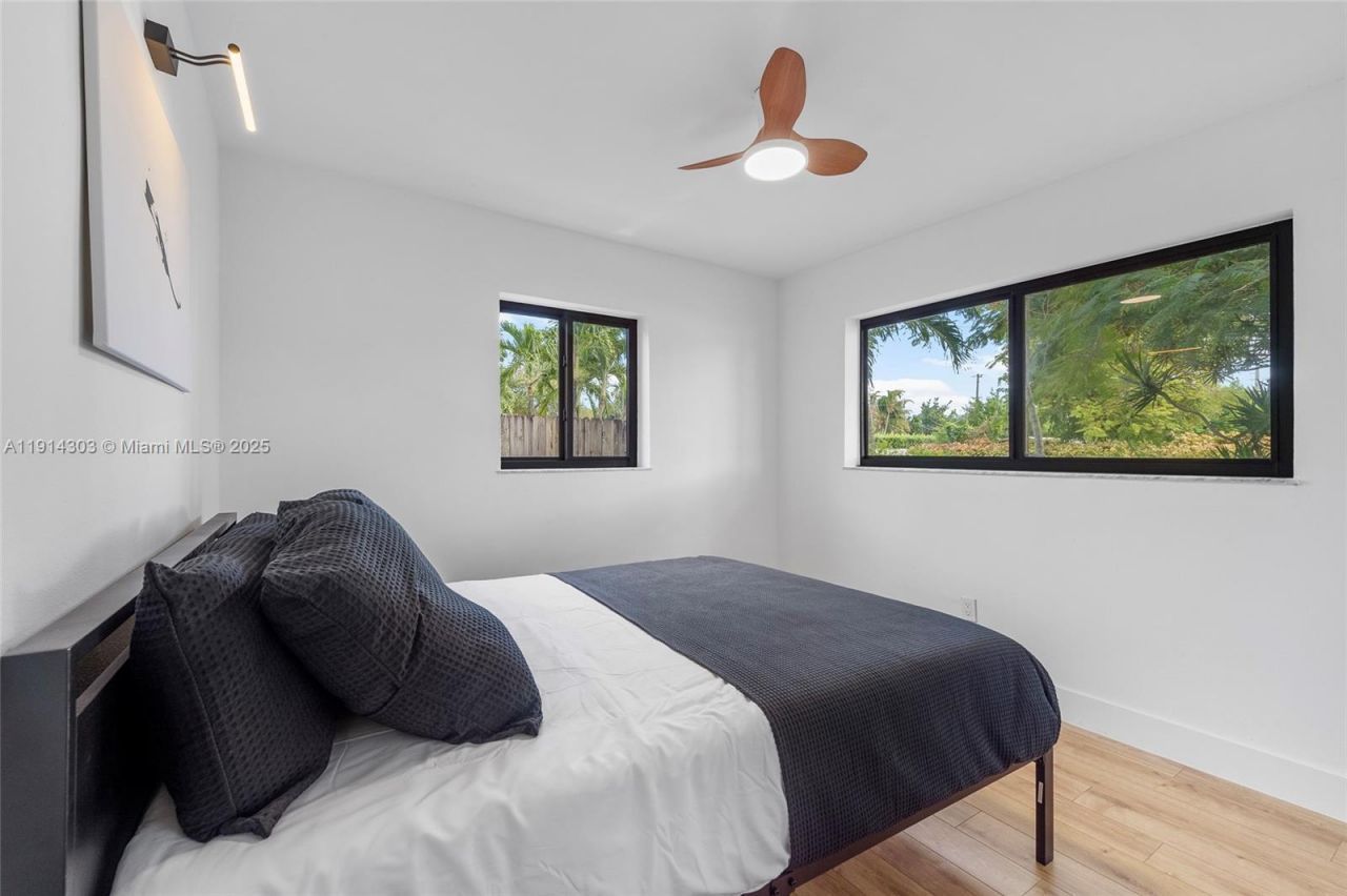 9915 SW 212th St, Cutler Bay, FL 33189 Photo