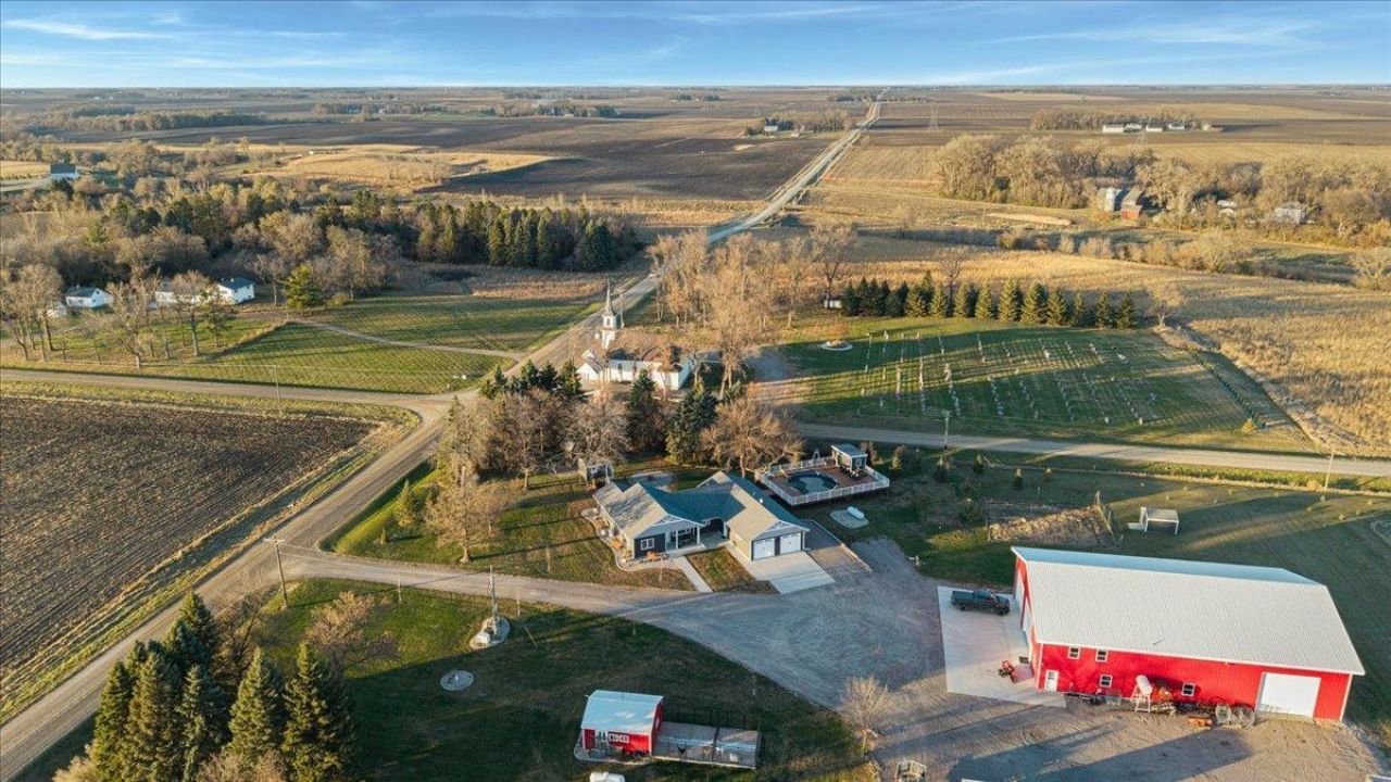 4010 40th Avenue SW, Montevideo, MN 56265