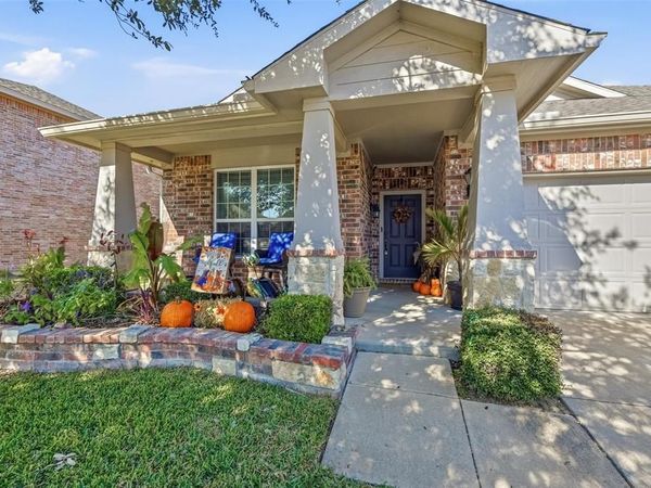 556 Griffith Drive, Saginaw, TX 76179