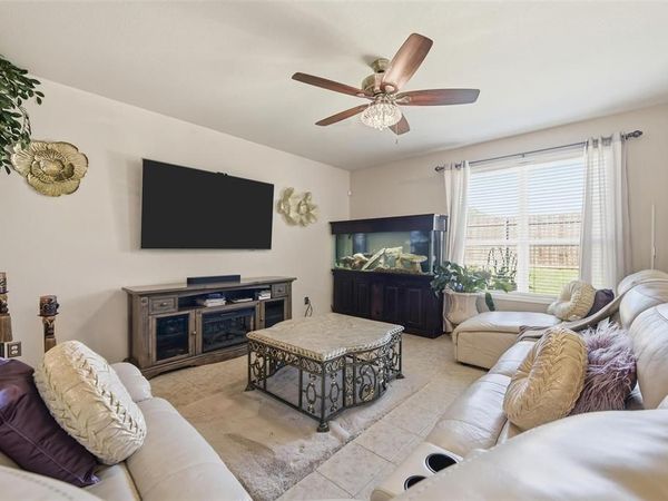 556 Griffith Drive, Saginaw, TX 76179