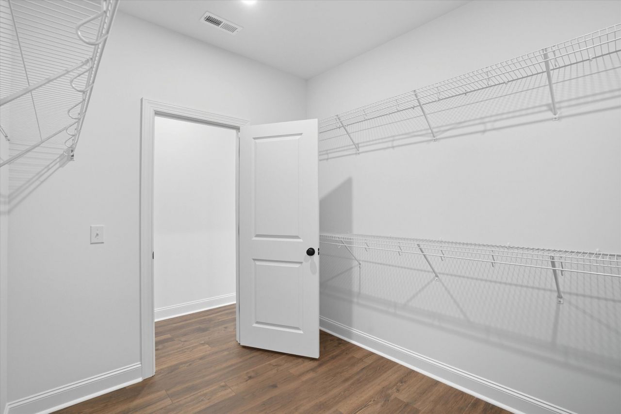 532-536 Hayes Park Boulevard Photo 24