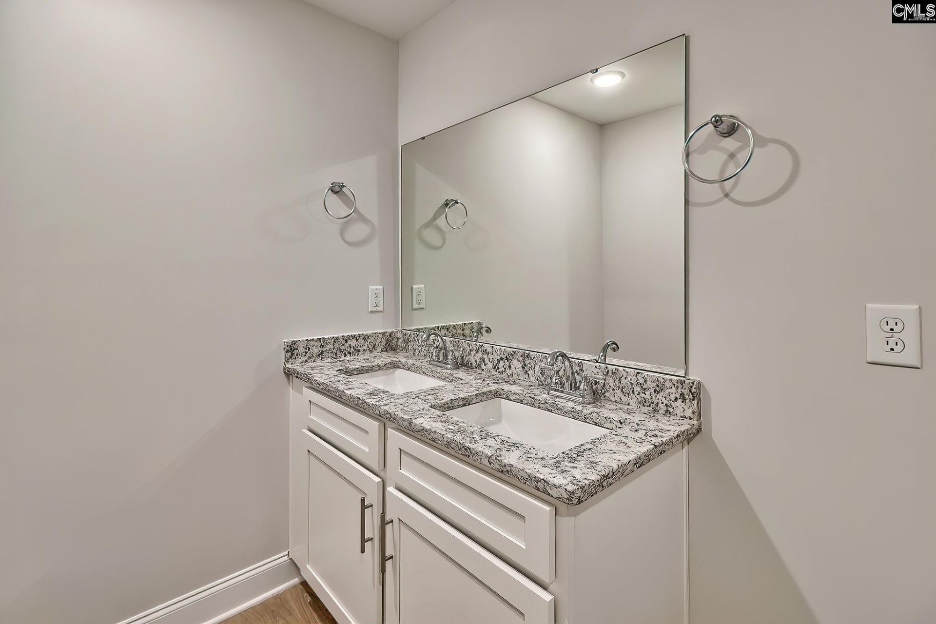 735 Old Stagecoach Road Photo 9