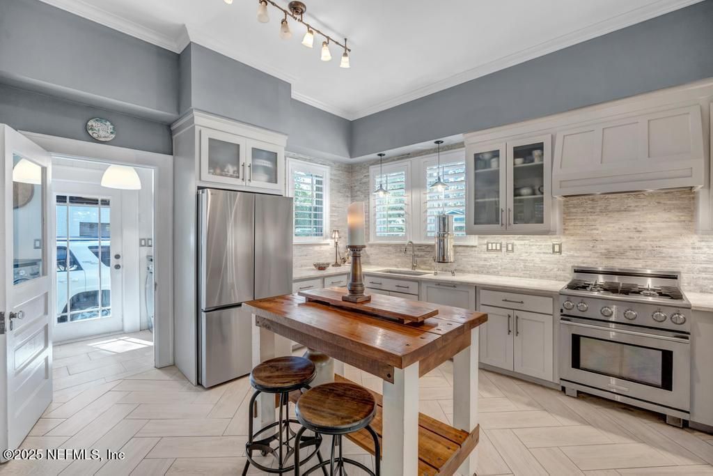 1880 Edgewood Avenue S, Jacksonville, FL 32205 Photo