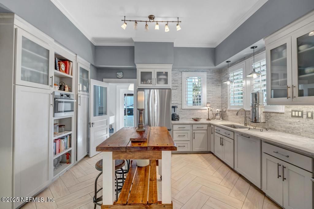 1880 Edgewood Avenue S, Jacksonville, FL 32205 Photo