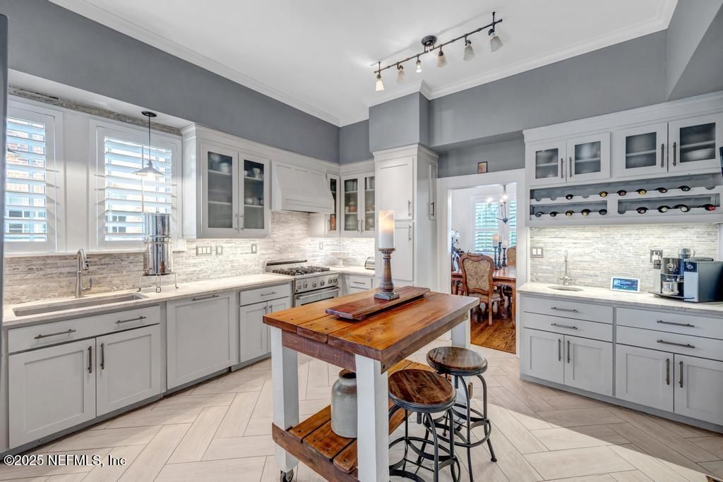 1880 Edgewood Avenue S, Jacksonville, FL 32205 Photo