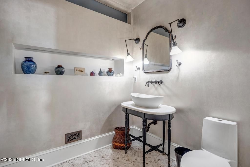 1880 Edgewood Avenue S, Jacksonville, FL 32205 Photo