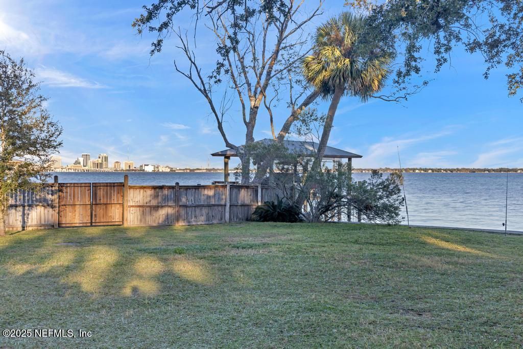 1880 Edgewood Avenue S, Jacksonville, FL 32205 Photo