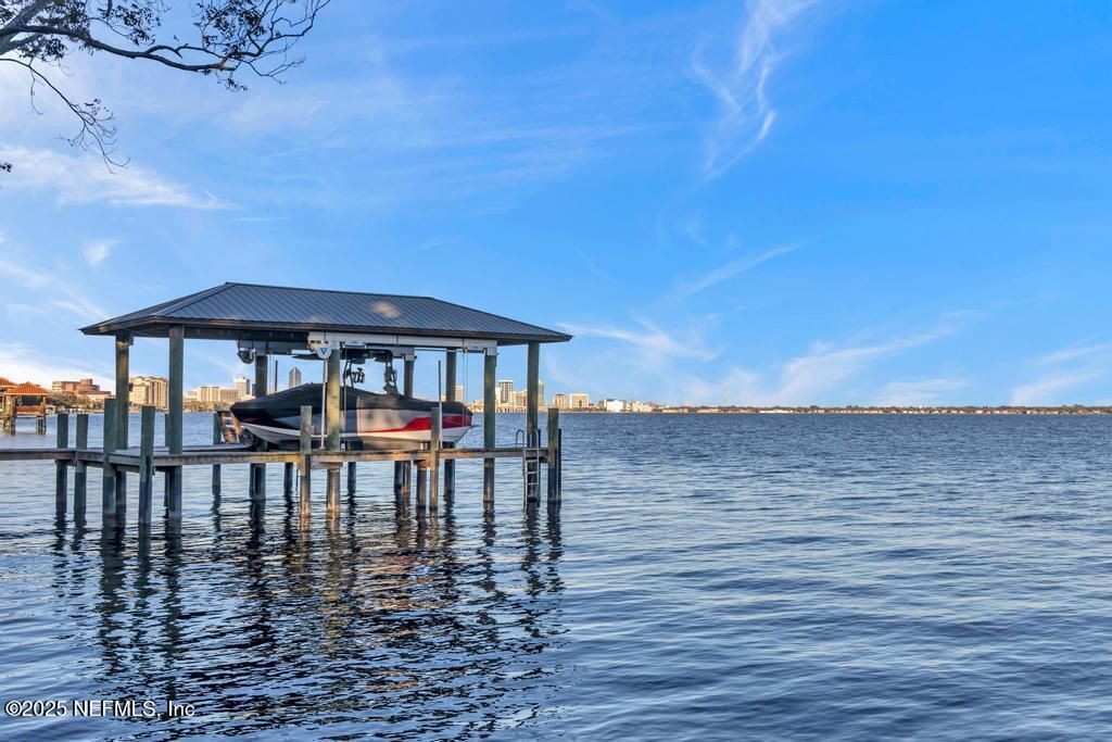 1880 Edgewood Avenue S, Jacksonville, FL 32205 Photo