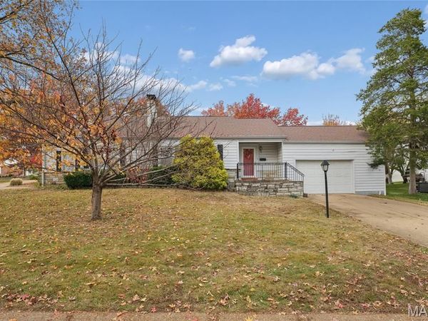 1463 Ronald Drive, St Louis, MO 63119