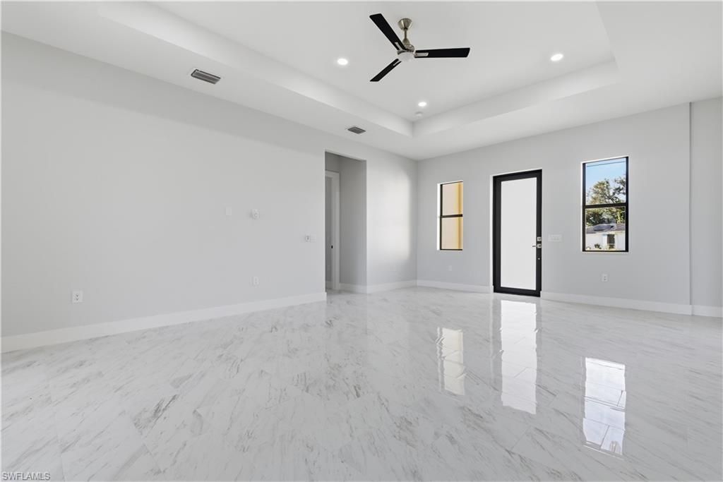 100 Zobora Cir, Fort Myers, FL 33913 Photo