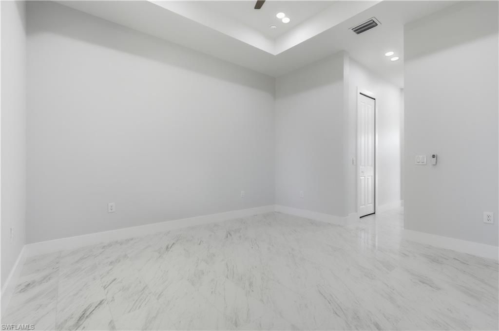 100 Zobora Cir, Fort Myers, FL 33913 Photo