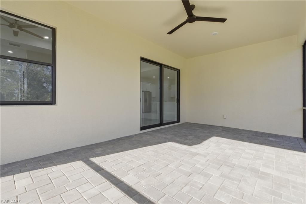 100 Zobora Cir, Fort Myers, FL 33913 Photo