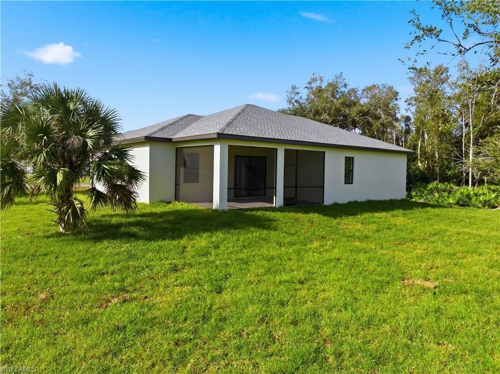 100 Zobora Cir, Fort Myers, FL 33913 Photo
