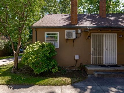 2017 10th St, Sacramento, CA 95818 Photo