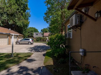 2017 10th St, Sacramento, CA 95818 Photo