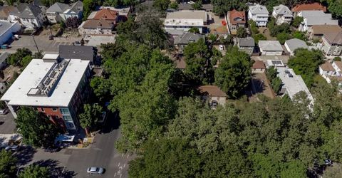 2017 10th St, Sacramento, CA 95818 Photo