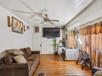 2017 10th St, Sacramento, CA 95818 Photo