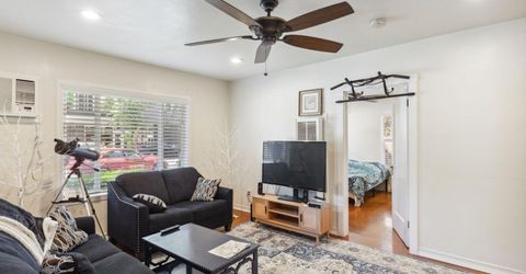 2017 10th St, Sacramento, CA 95818 Photo