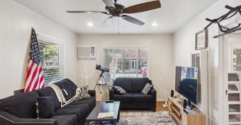 2017 10th St, Sacramento, CA 95818 Photo