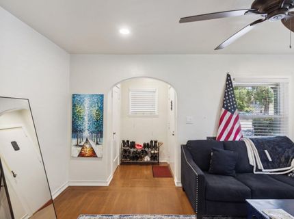 2017 10th St, Sacramento, CA 95818 Photo