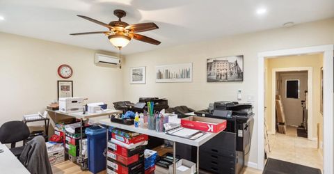 2017 10th St, Sacramento, CA 95818 Photo