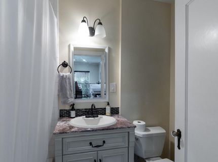 2017 10th St, Sacramento, CA 95818 Photo