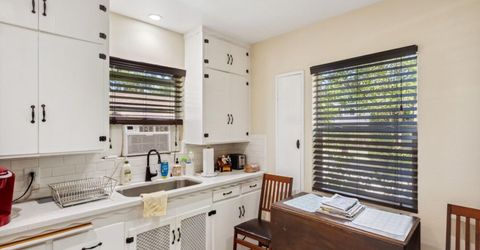 2017 10th St, Sacramento, CA 95818 Photo