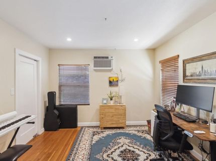 2017 10th St, Sacramento, CA 95818 Photo