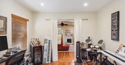 2017 10th St, Sacramento, CA 95818 Photo