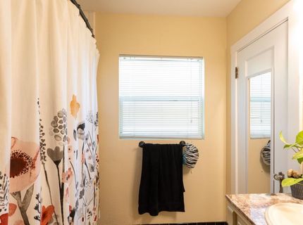 2017 10th St, Sacramento, CA 95818 Photo