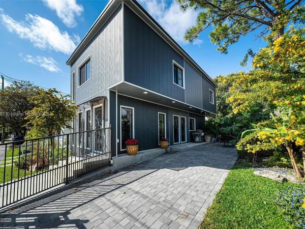 2692 SW 31 Avenue, Miami, FL 33133