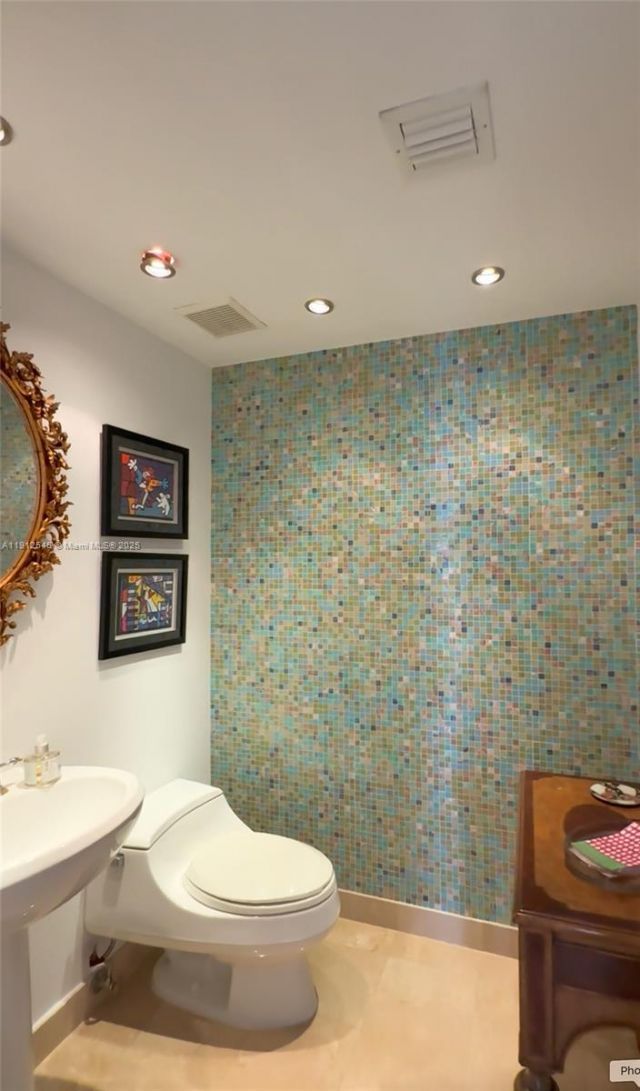 9559 Collins Ave, Unit S7-A, Surfside, FL 33154 Photo