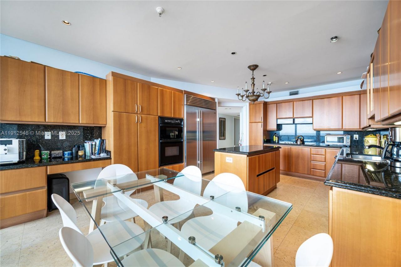 9559 Collins Ave, Unit S7-A, Surfside, FL 33154 Photo