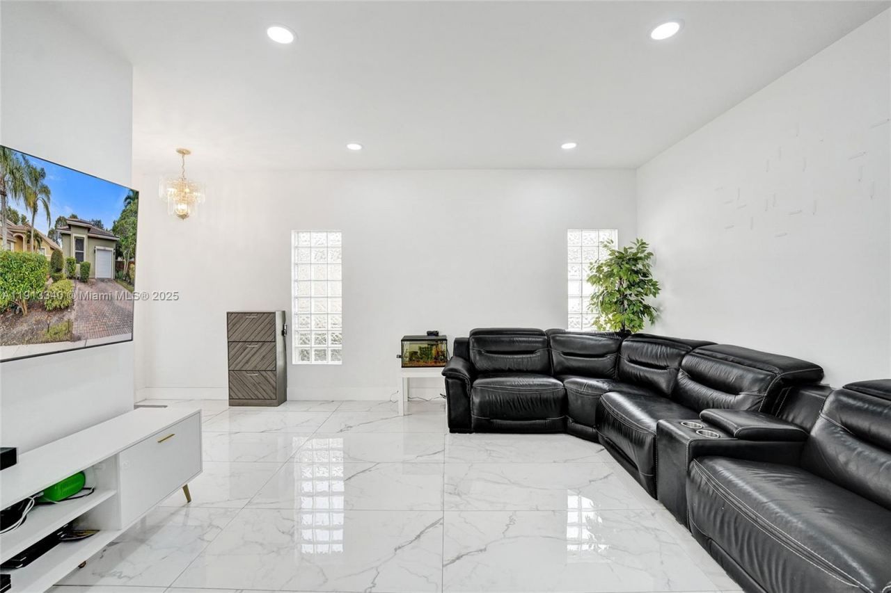 4118 Sapphire Ter, Weston, FL 33331 Photo