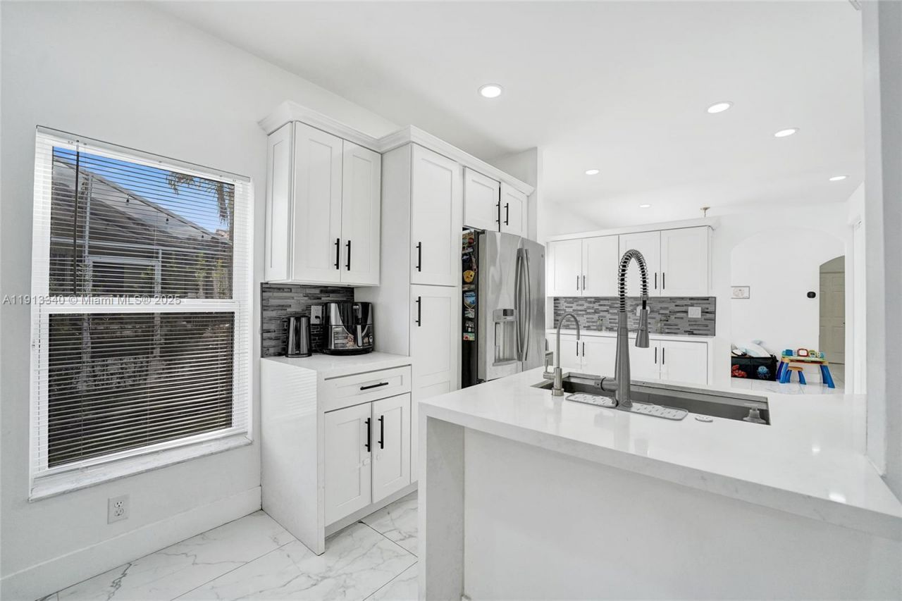 4118 Sapphire Ter, Weston, FL 33331 Photo