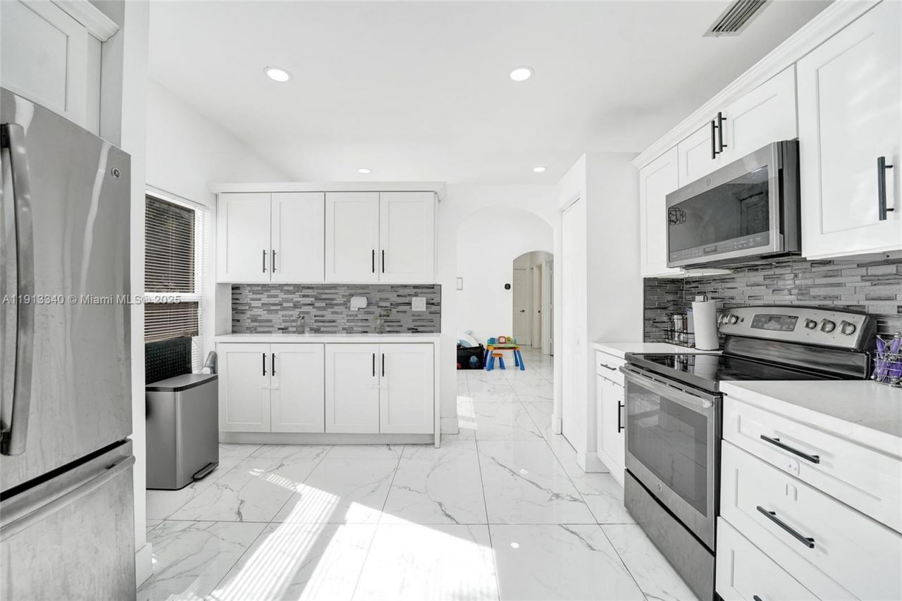 4118 Sapphire Ter, Weston, FL 33331 Photo