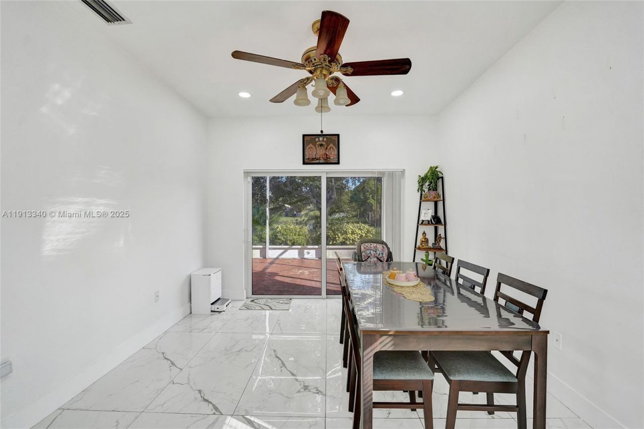 4118 Sapphire Ter, Weston, FL 33331 Photo