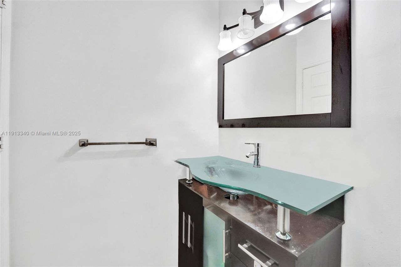 4118 Sapphire Ter, Weston, FL 33331 Photo