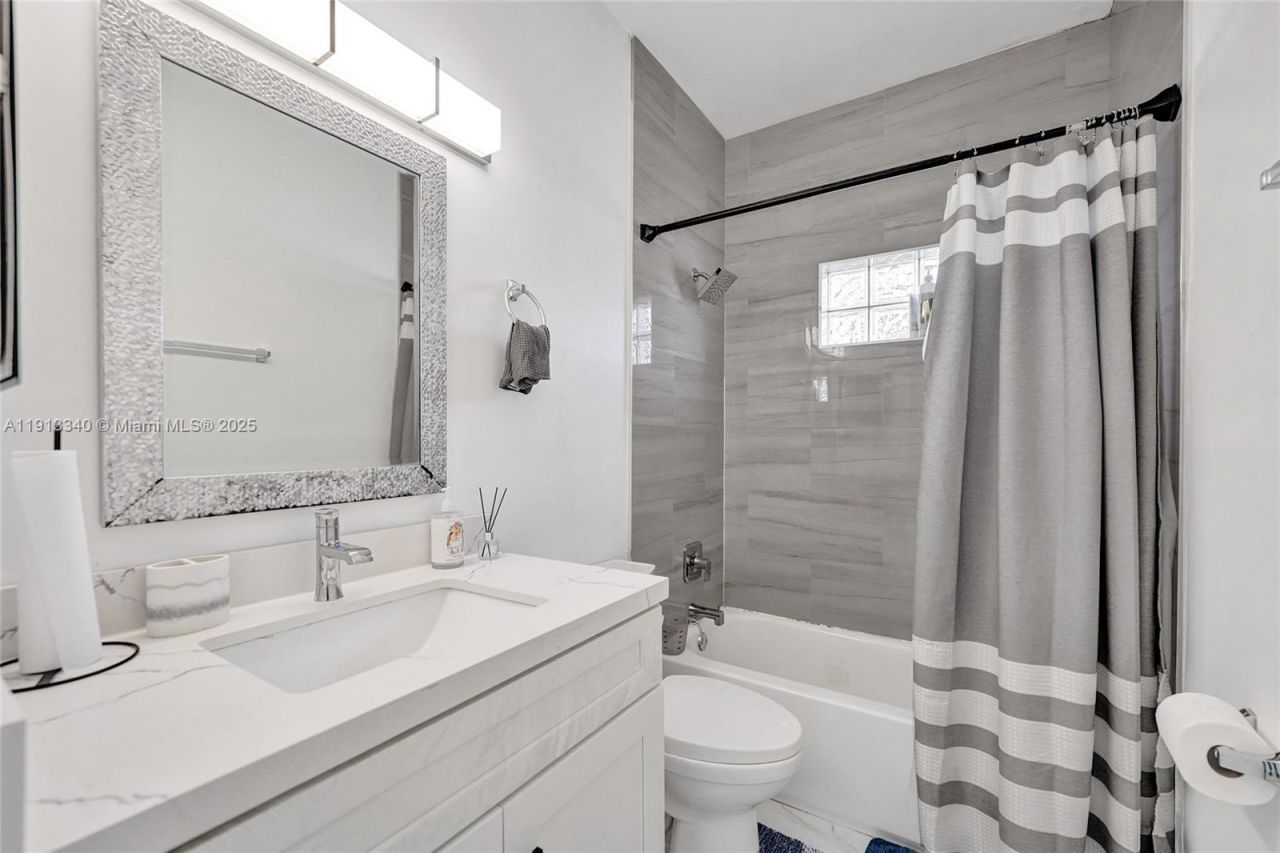 4118 Sapphire Ter, Weston, FL 33331 Photo