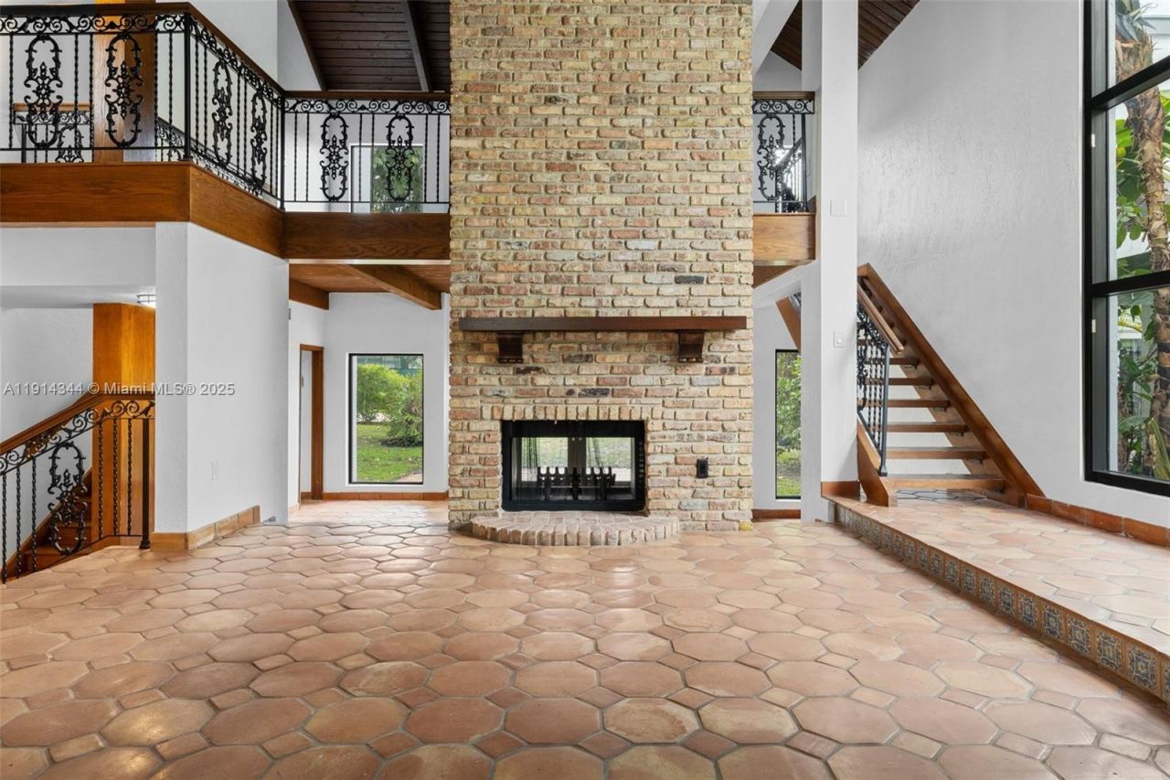 20215 W Oak Haven Cir, Miami, FL 33179 Photo