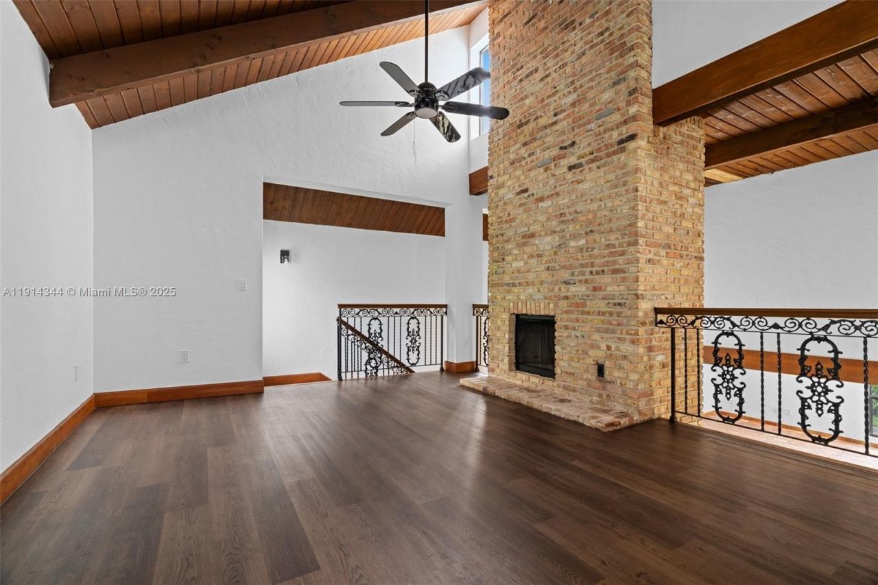 20215 W Oak Haven Cir, Miami, FL 33179 Photo