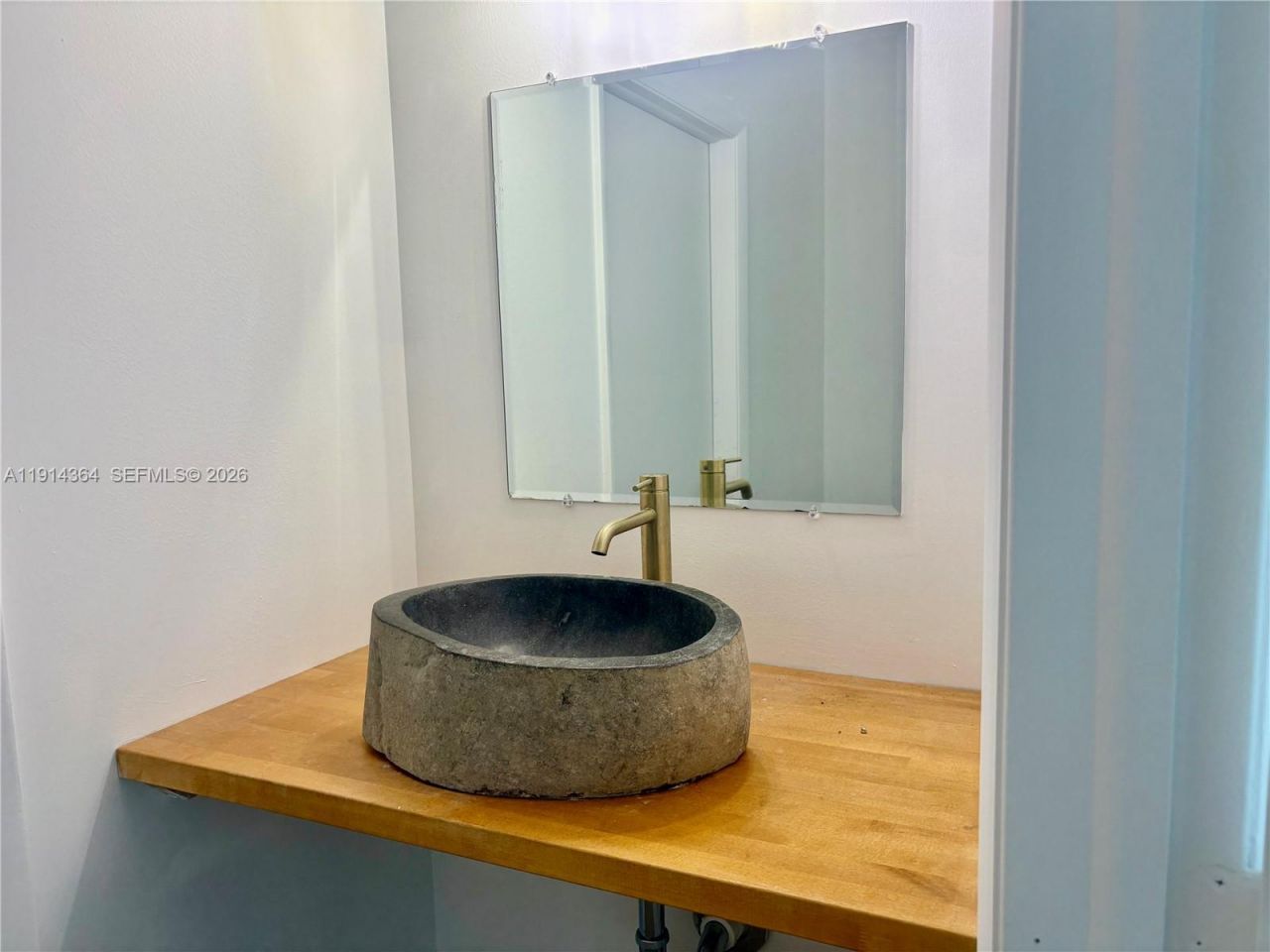 1800 N Bayshore Dr, Unit 306, Miami, FL 33132 Photo