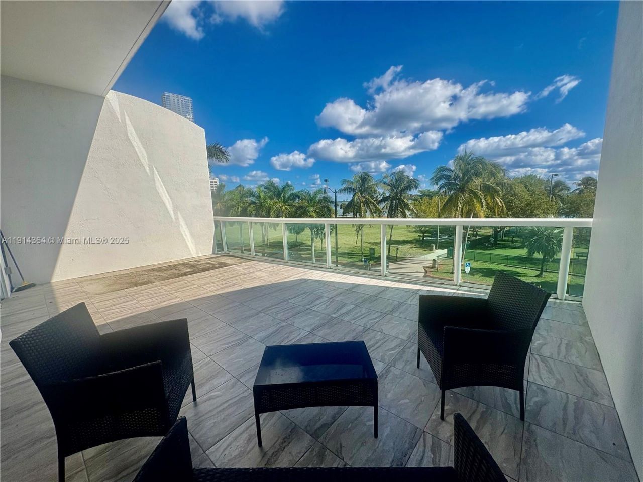 1800 N Bayshore Dr, Unit 306, Miami, FL 33132 Photo