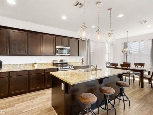 5244 Fiery Sky Ridge Street, Las Vegas, NV 89148